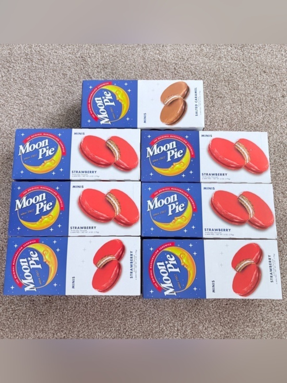 NIB moon pies 7 boxes of Strawberry & 1 caramel Minis Snack Pies- Red